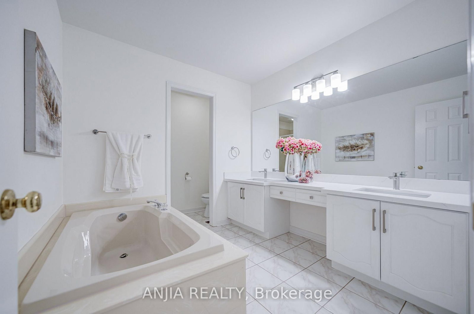 31 Shallowford Court • Toronto, ON photo 36