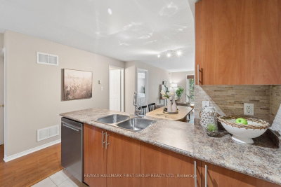 8 Petra Way • #2 • Whitby, ON photo 9