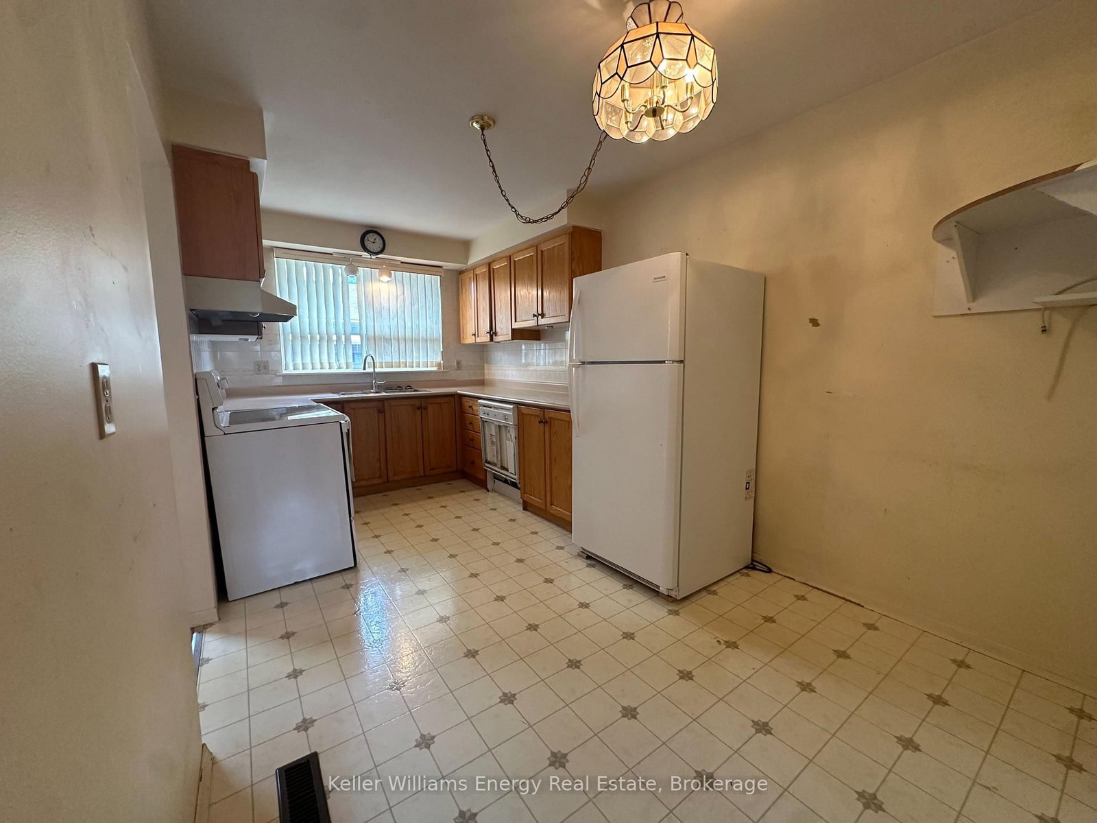 252 Keewatin Street S • Oshawa, ON photo 17