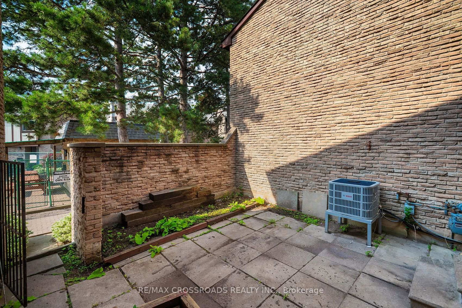 100 Burrows Hall Boulevard • #93 • Toronto, ON photo 40