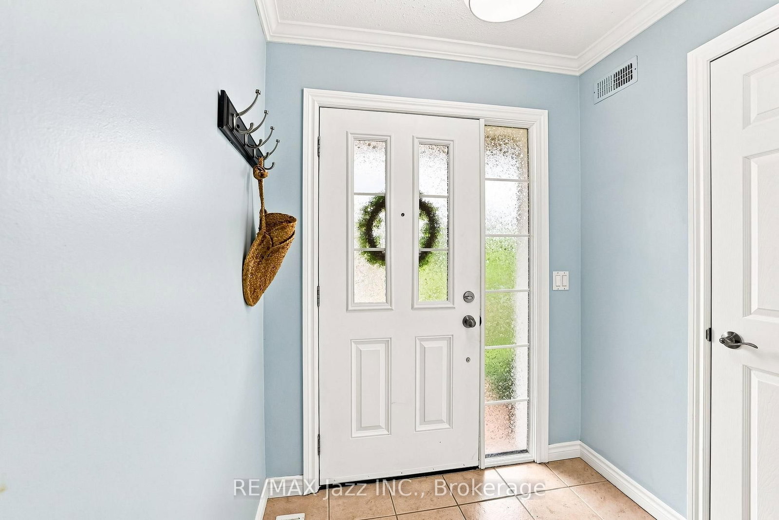 1333 Wadebridge Crescent • Oshawa, ON photo 9