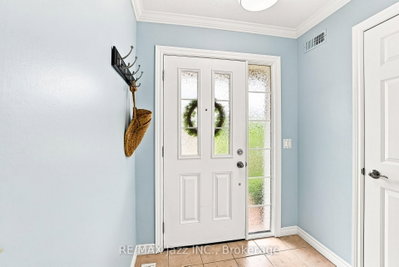 1333 Wadebridge Crescent • Oshawa, ON photo 9