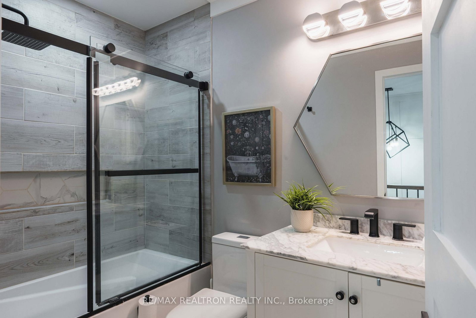23 Pennefather Lane • Ajax, ON photo 25