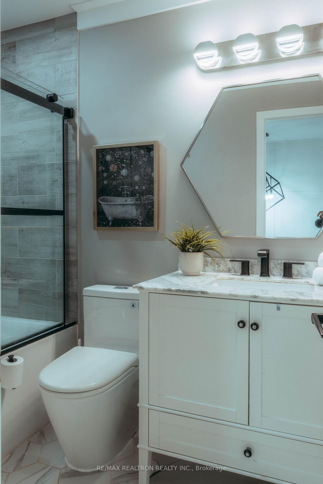 23 Pennefather Lane • Ajax, ON photo 27