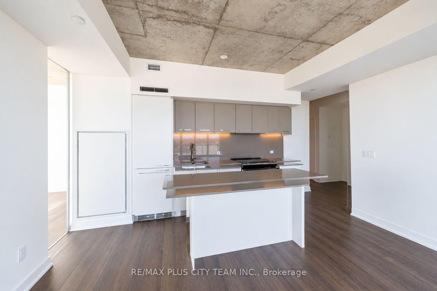 15 Baseball Place • #1504 • Toronto, ON photo 5