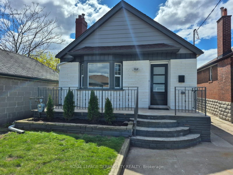 40 Leroy Avenue