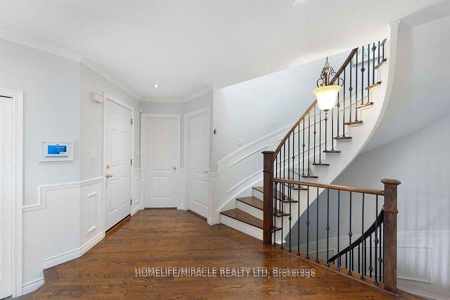 987 Copperfield Drive • Oshawa, ON photo 11