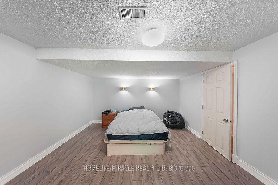 987 Copperfield Drive • Oshawa, ON photo 43