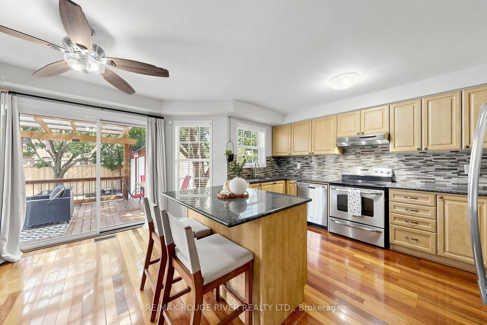66 Tidewater Crescent • Whitby, ON photo 11