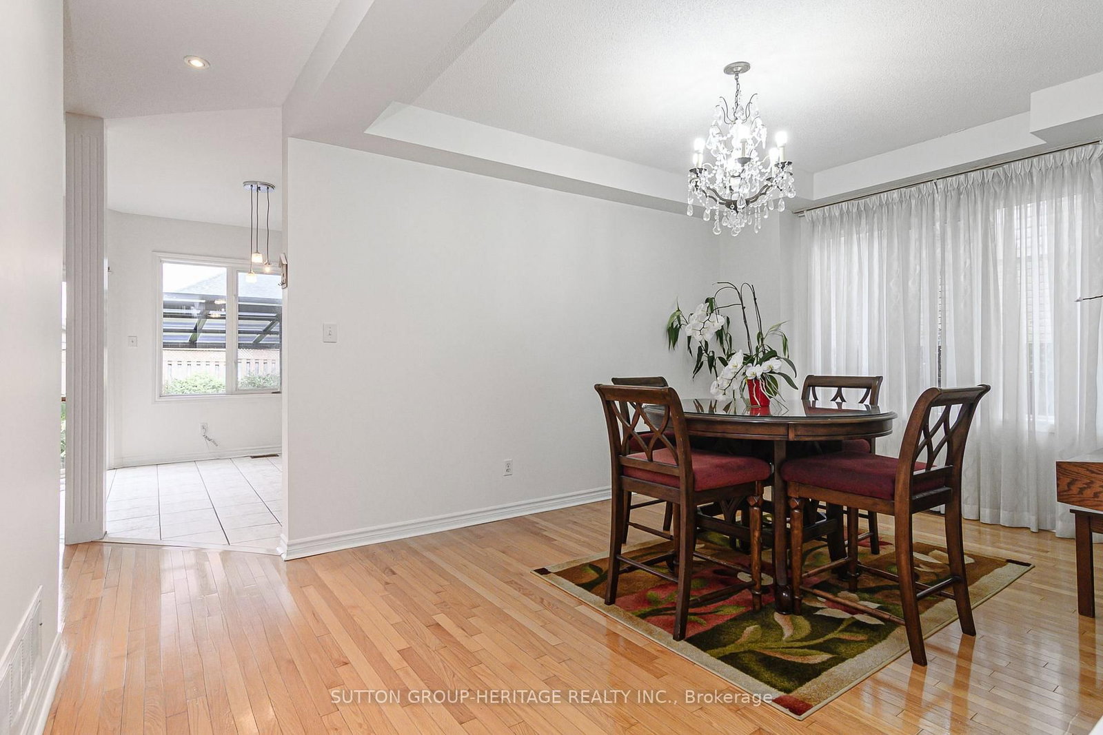 4 Divine Drive • Whitby, ON photo 10