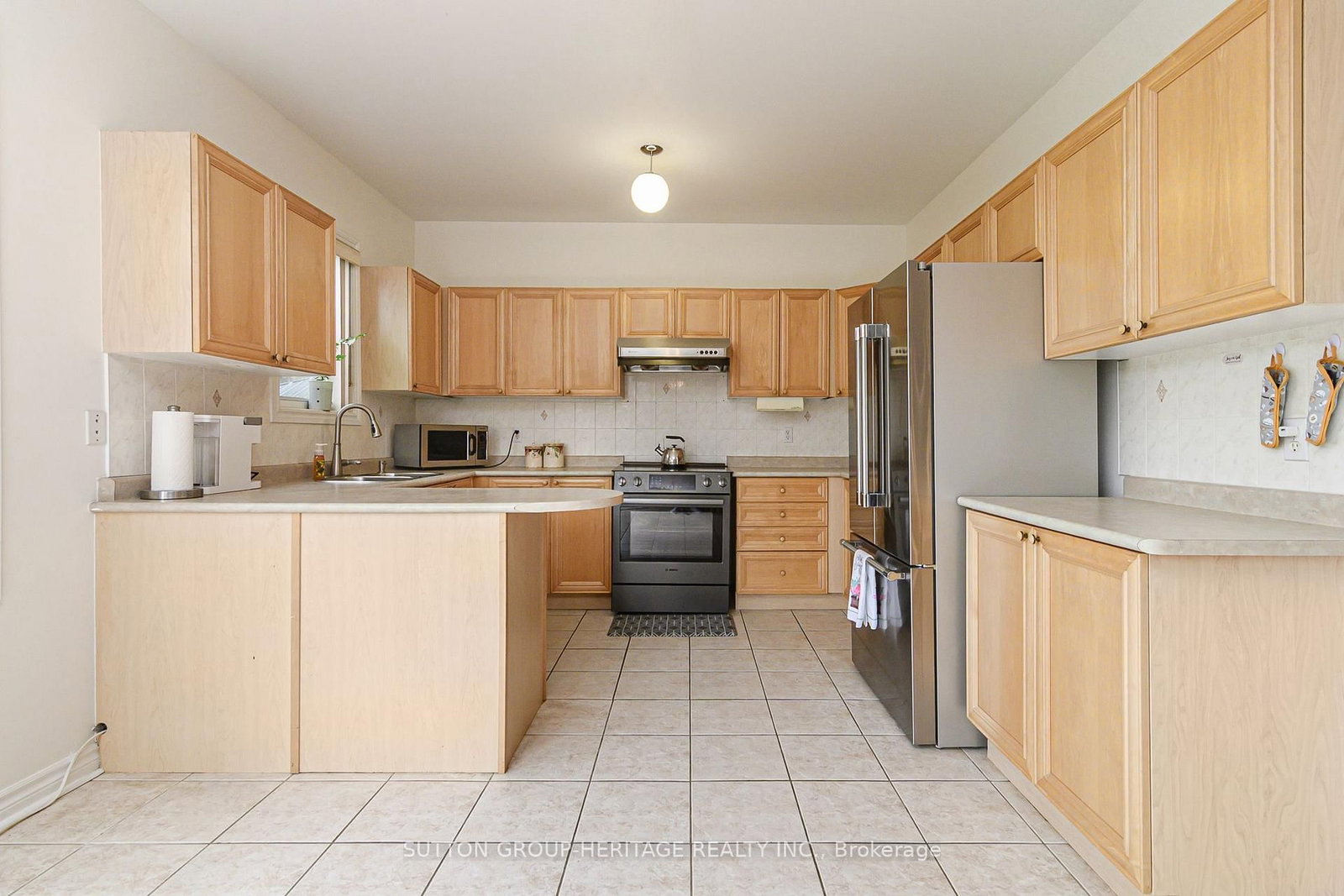 4 Divine Drive • Whitby, ON photo 17