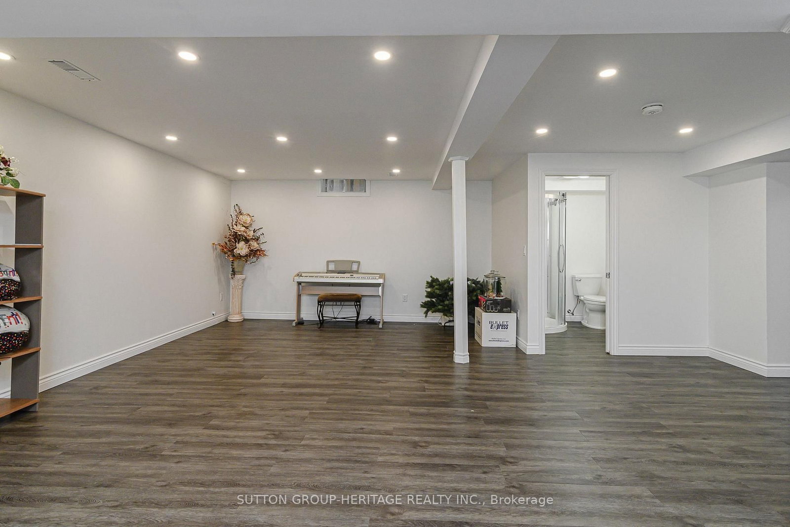 4 Divine Drive • Whitby, ON photo 29