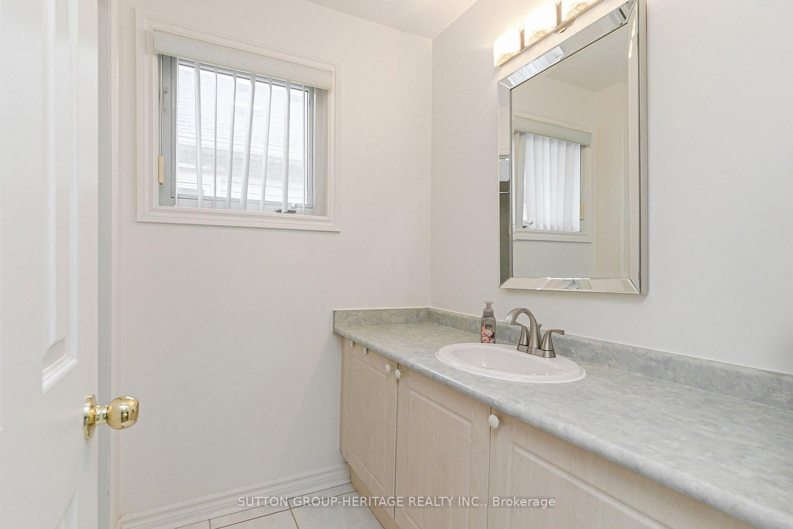 4 Divine Drive • Whitby, ON photo 34