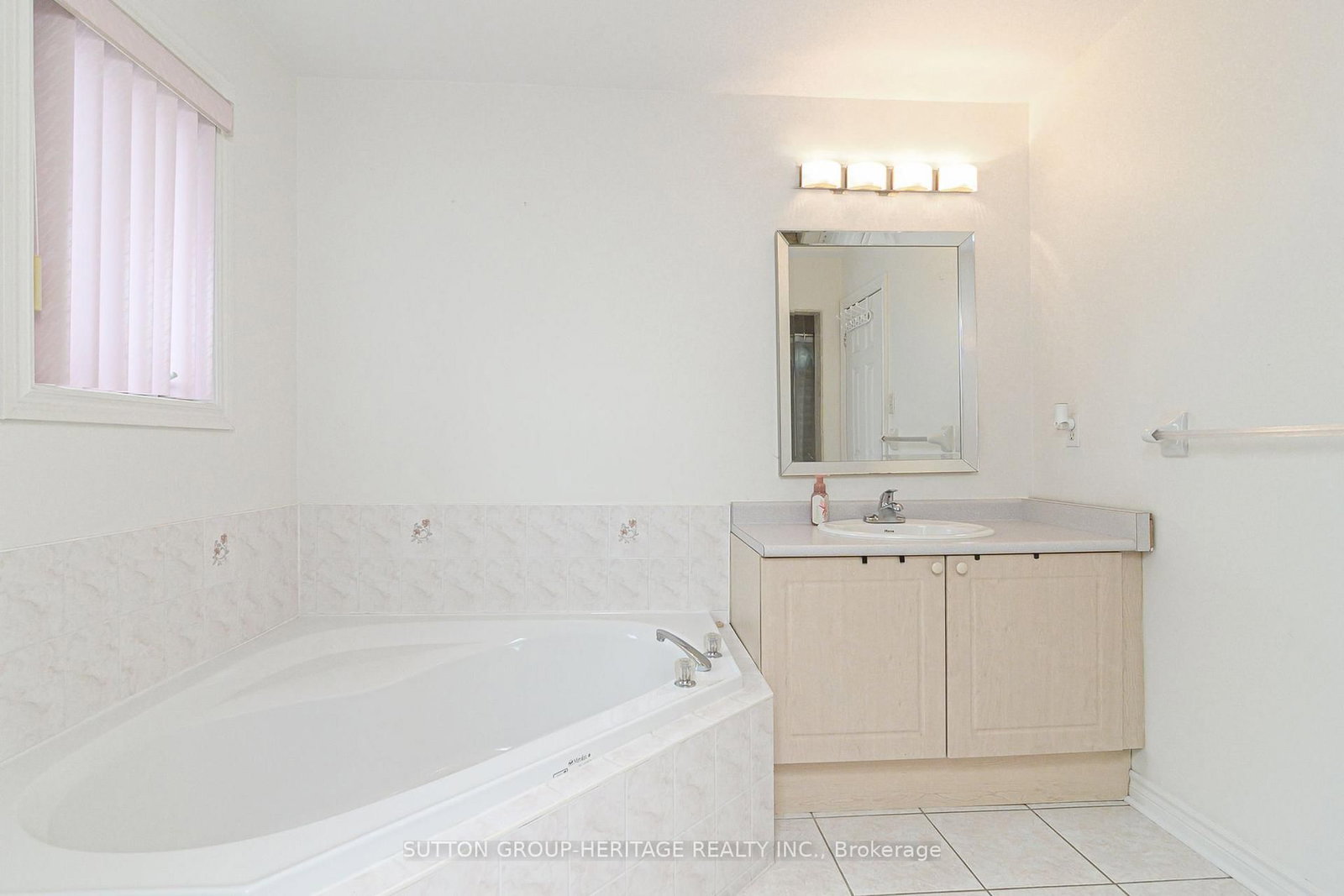 4 Divine Drive • Whitby, ON photo 40