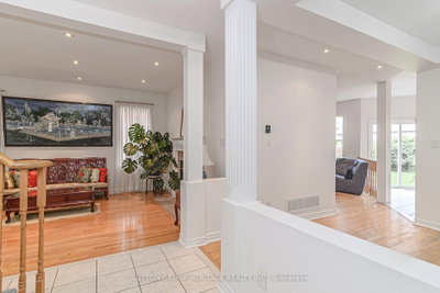 4 Divine Drive • Whitby, ON photo 8
