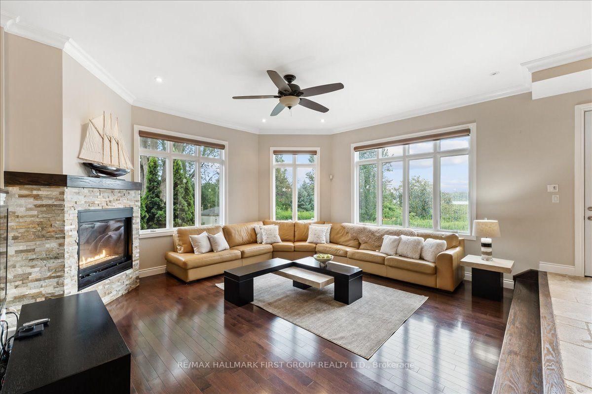 830 Fairview Avenue • Pickering, ON photo 11