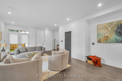 19 Burcher Road • Ajax, ON photo 4