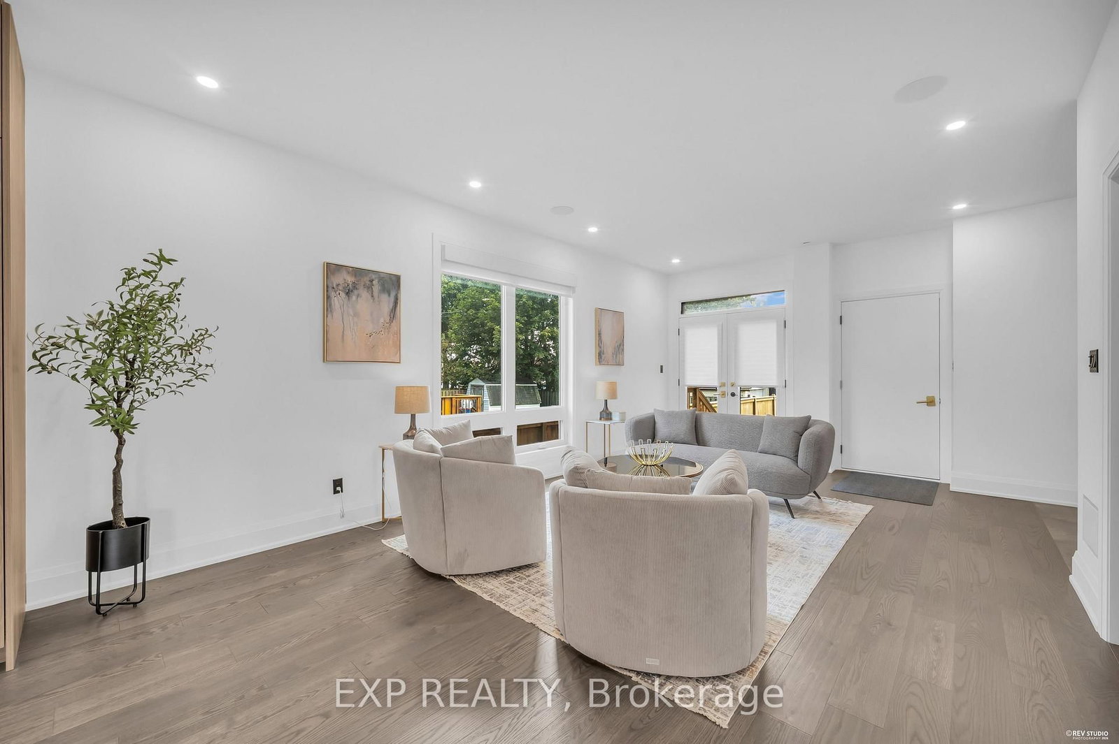 19 Burcher Road • Ajax, ON photo 6