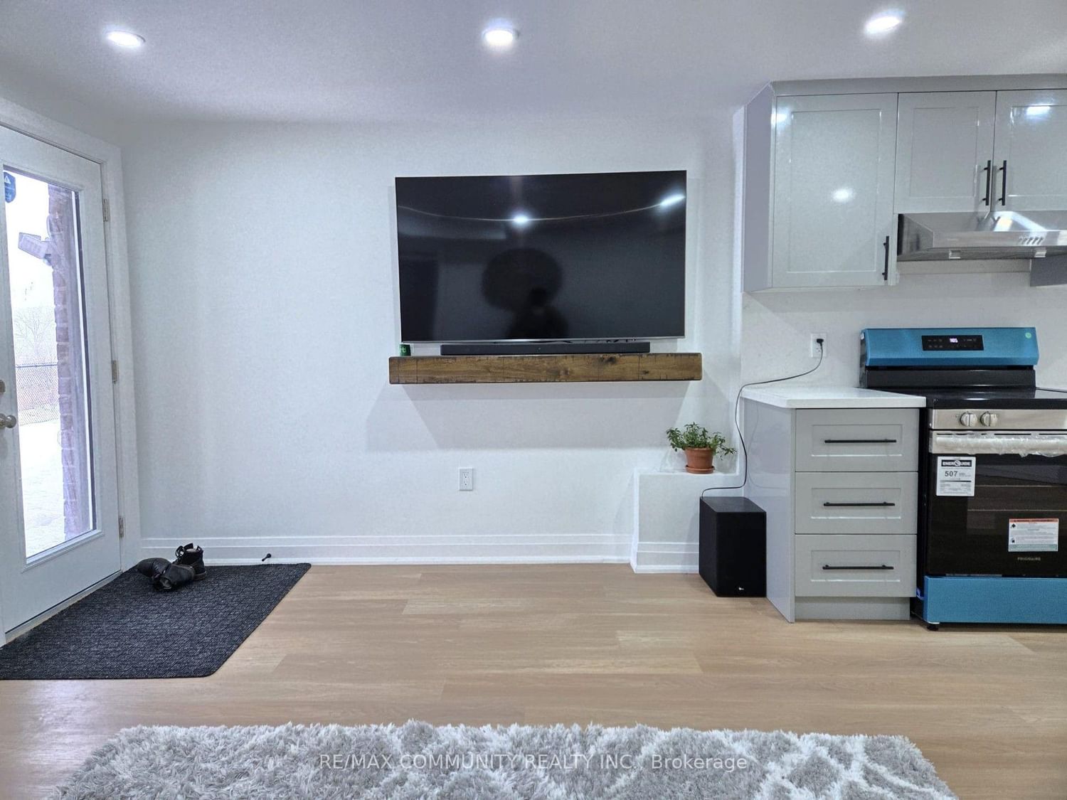 3279 Turnstone Boulevard • Pickering, ON photo 43