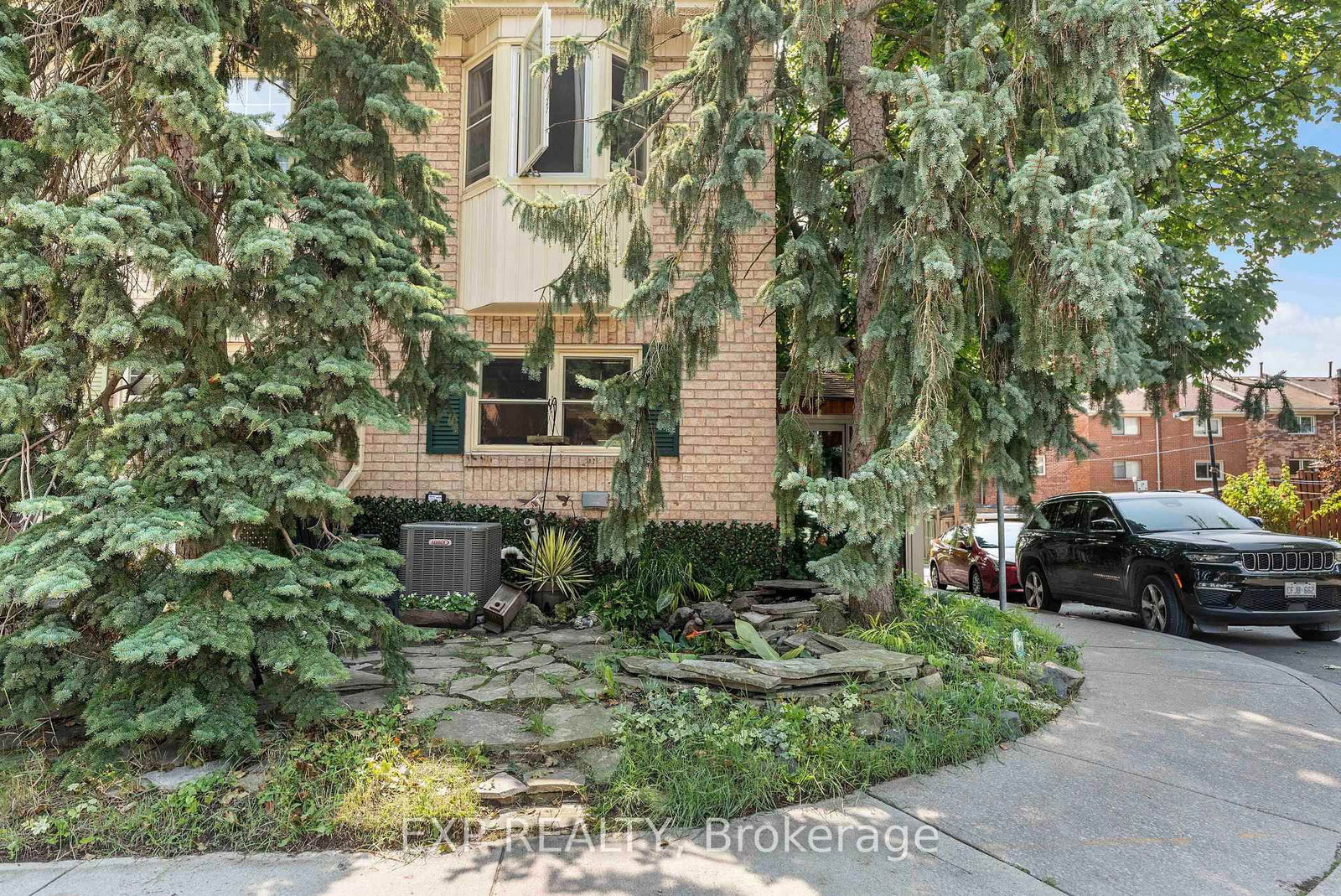1 Quarry Court • Toronto, ON photo 43