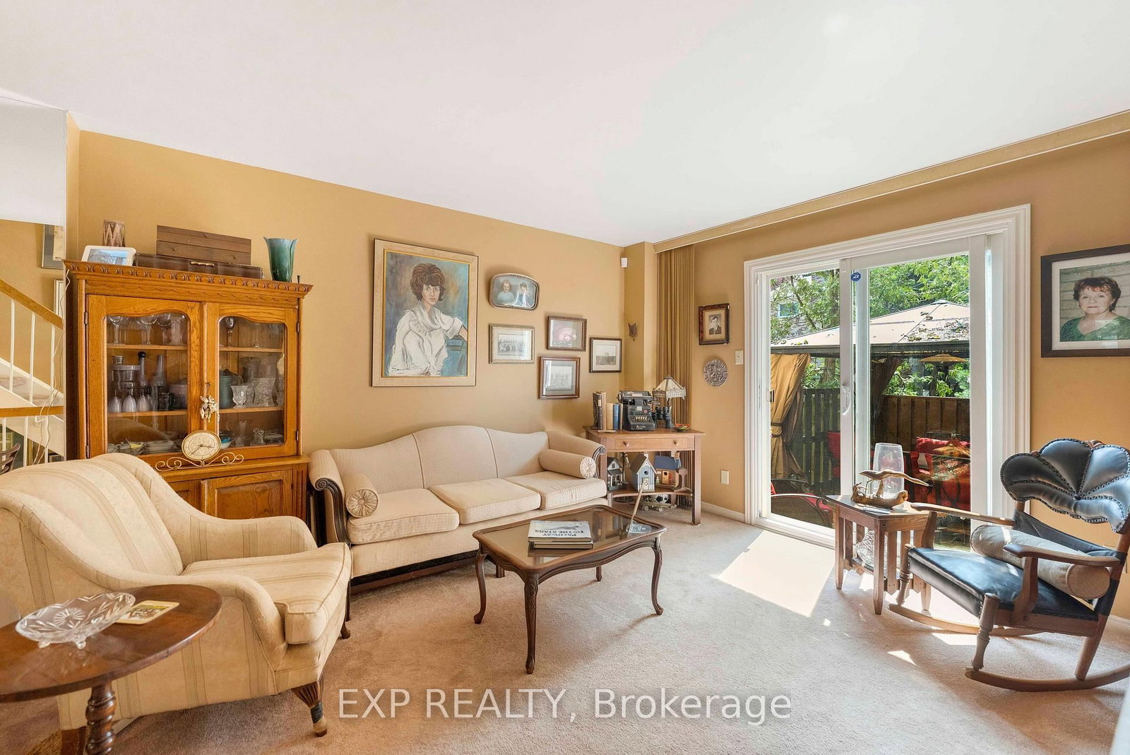 1 Quarry Court • Toronto, ON photo 8