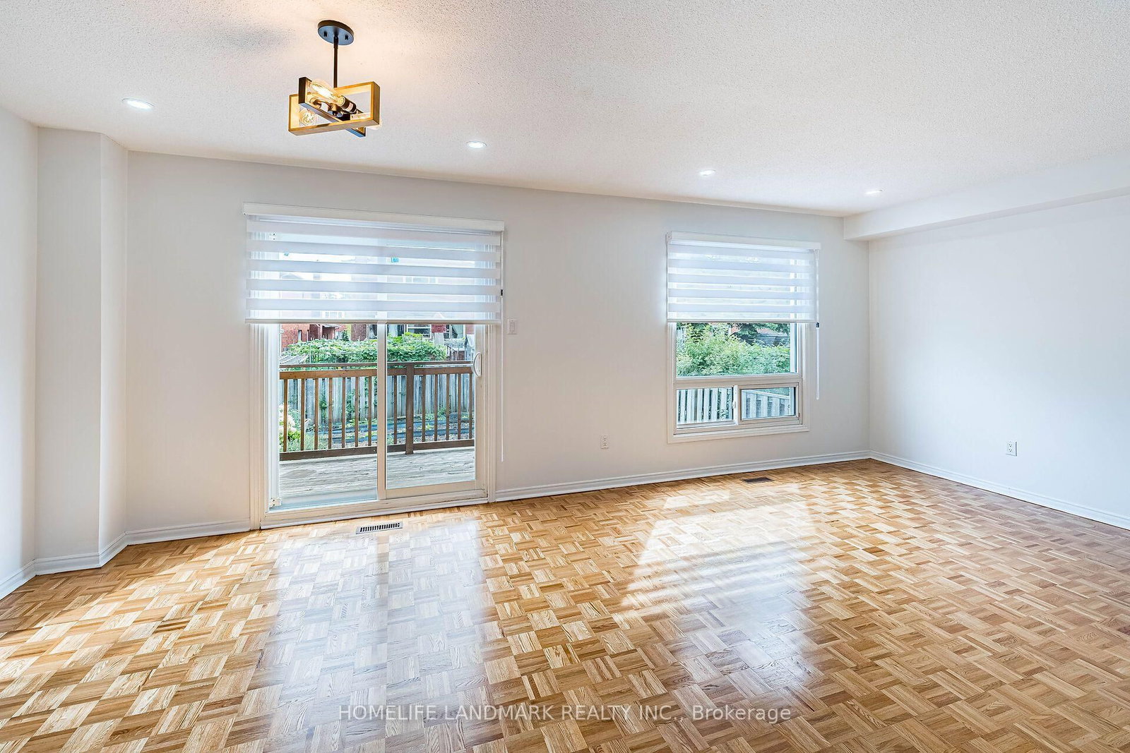 62 Danjohn Crescent • Toronto, ON photo 11