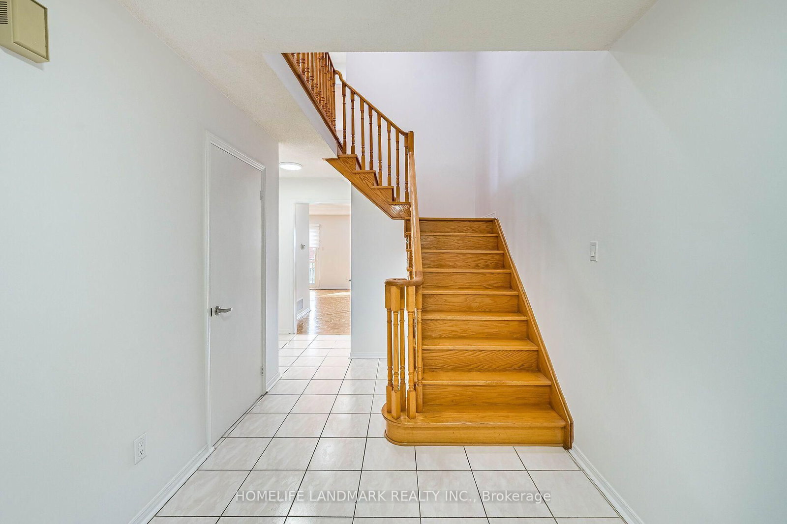 62 Danjohn Crescent • Toronto, ON photo 5