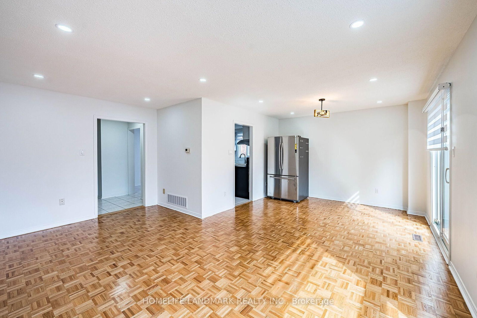 62 Danjohn Crescent • Toronto, ON photo 9