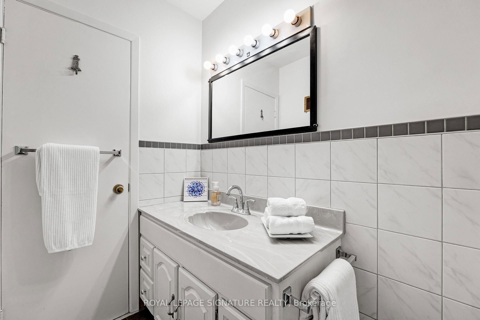 50 Celeste Drive • Toronto, ON photo 16