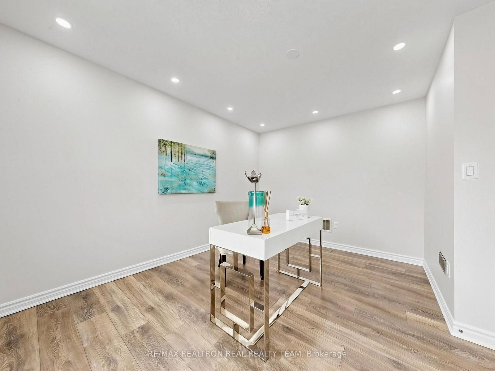 2708 Burkholder Drive • Pickering, ON photo 28