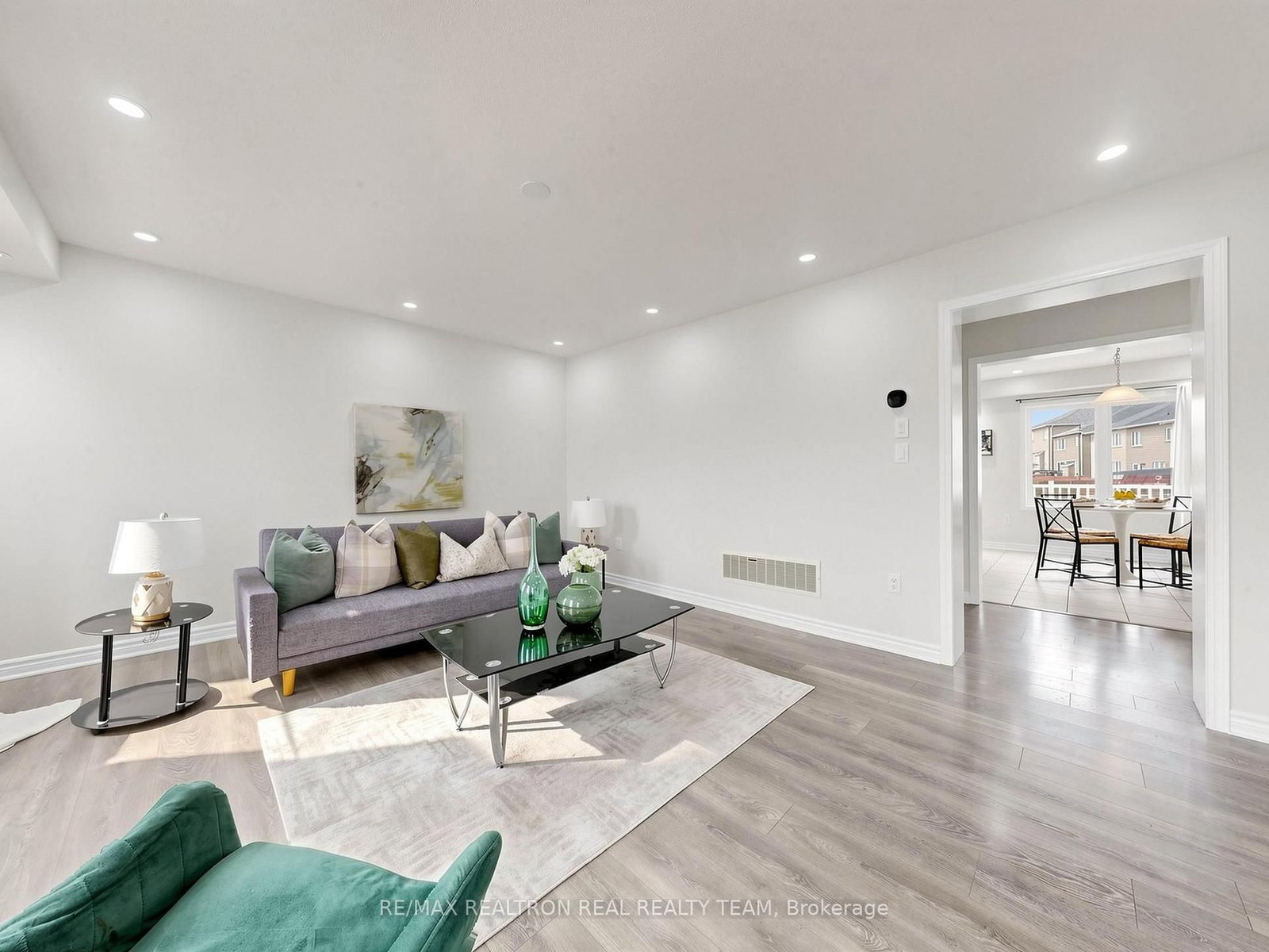 2708 Burkholder Drive • Pickering, ON photo 9