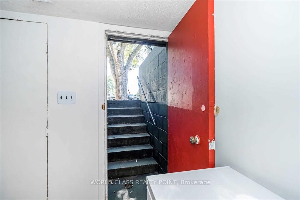1 Mcintosh Street • Toronto, ON photo 27