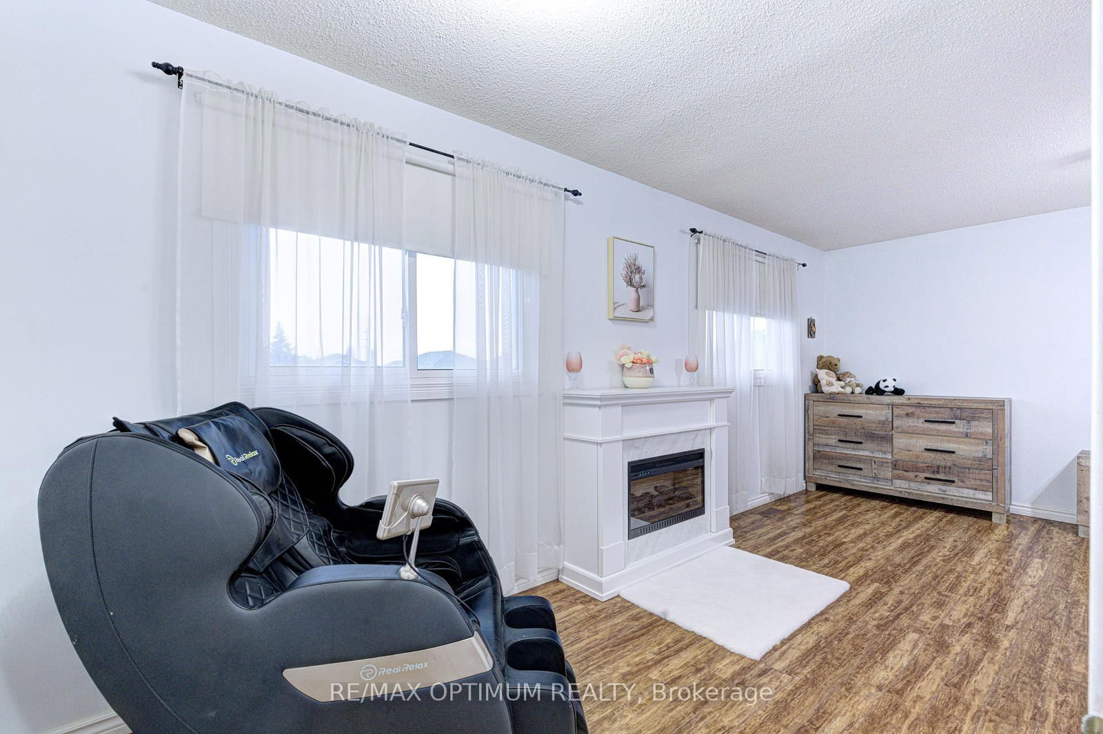 11 Murkar Crescent • Whitby, ON photo 28
