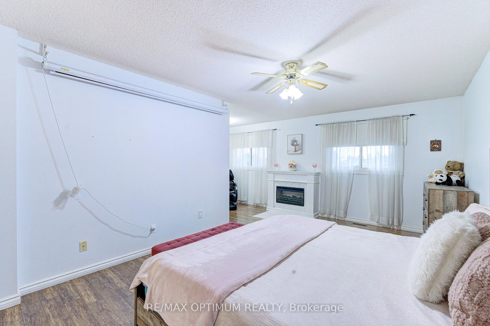 11 Murkar Crescent • Whitby, ON photo 30