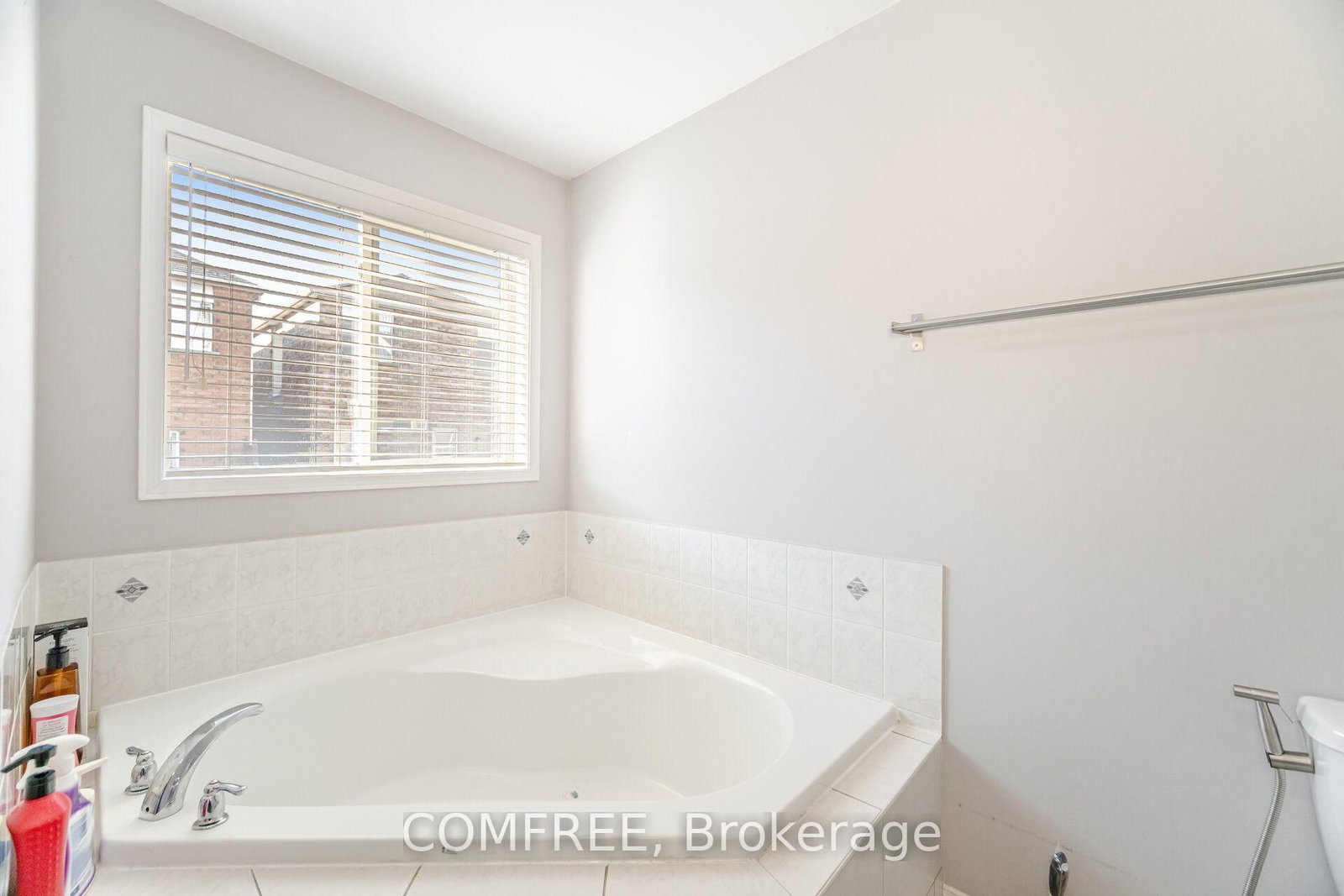 81 Vessel Crescent • Toronto, ON photo 23