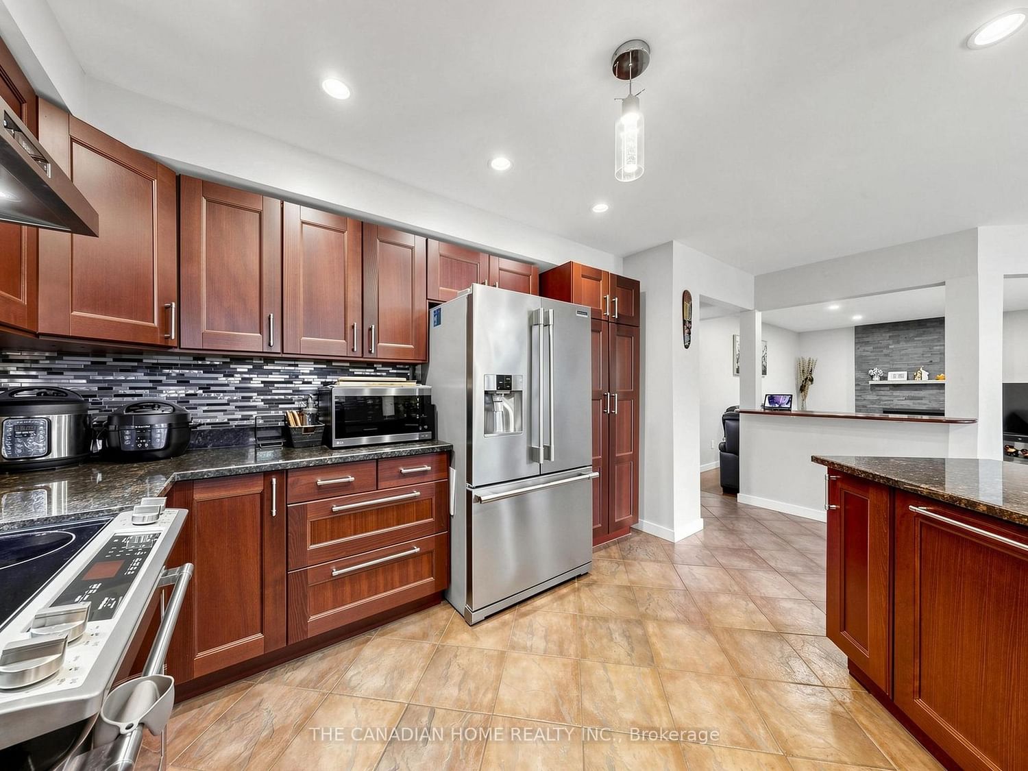 19 Wigston Court • Whitby, ON photo 9