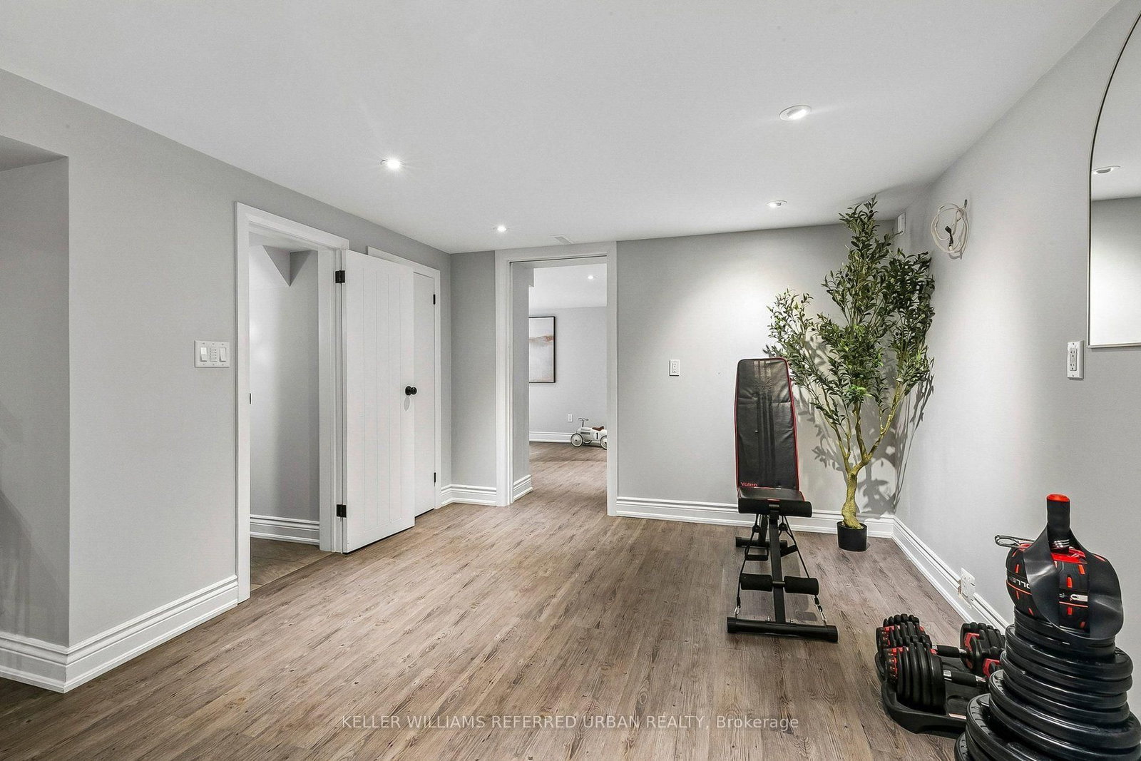 36 Vernadale Crescent • Toronto, ON photo 33