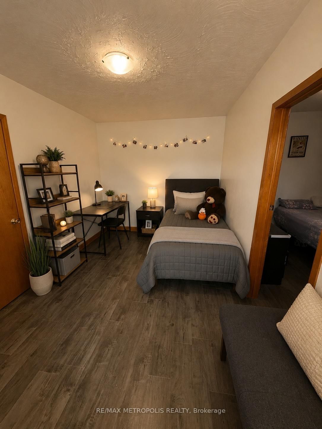 175 Celina St, Oshawa, view 12