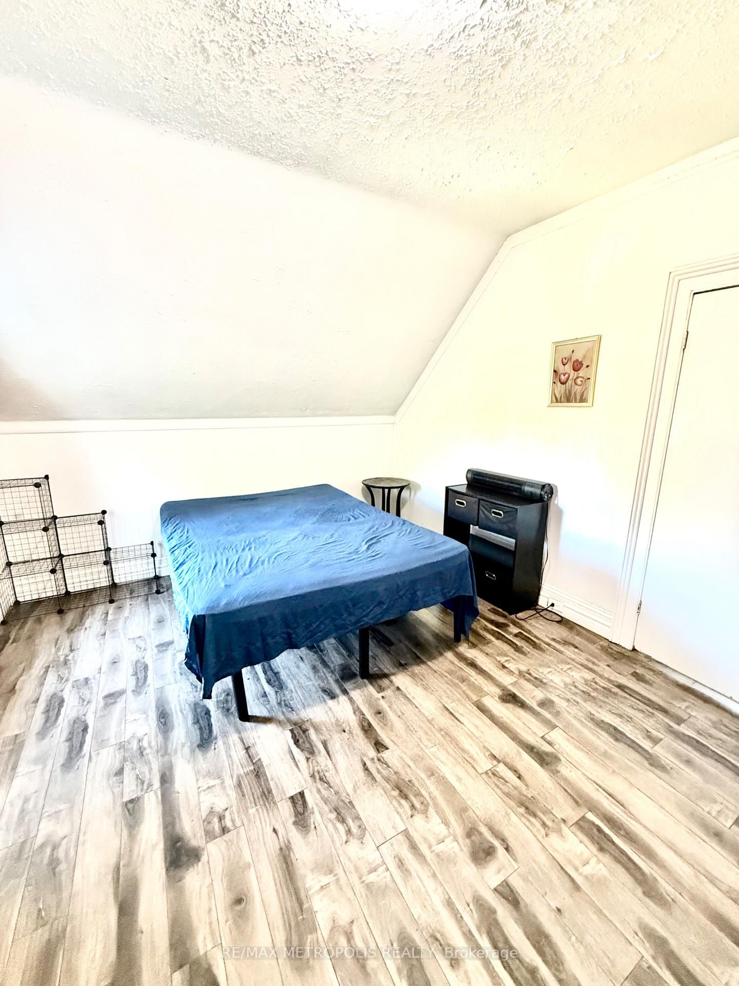 175 Celina St, Oshawa, view 24