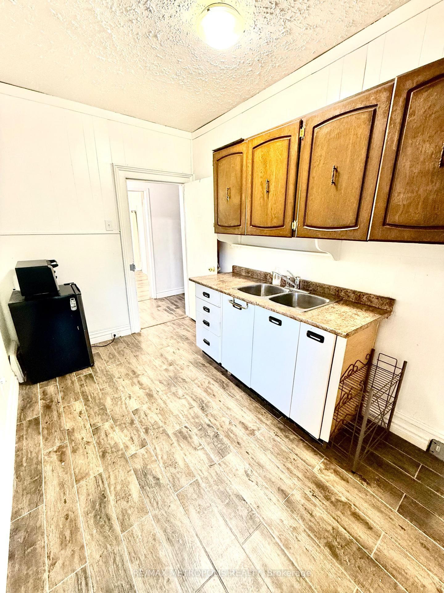 175 Celina St, Oshawa, view 26