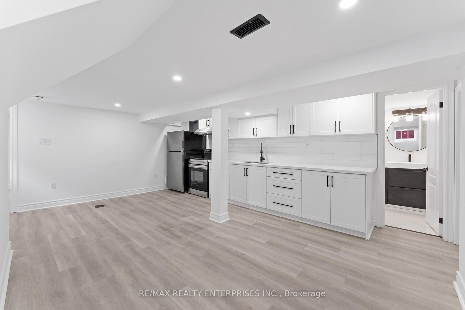 BSMT - 3 Dallyn Crescent, Toronto 3