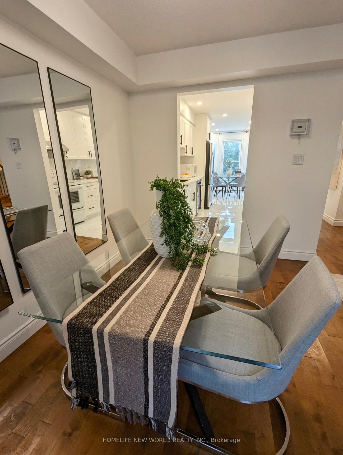 60 James Park Square • Toronto, ON photo 8