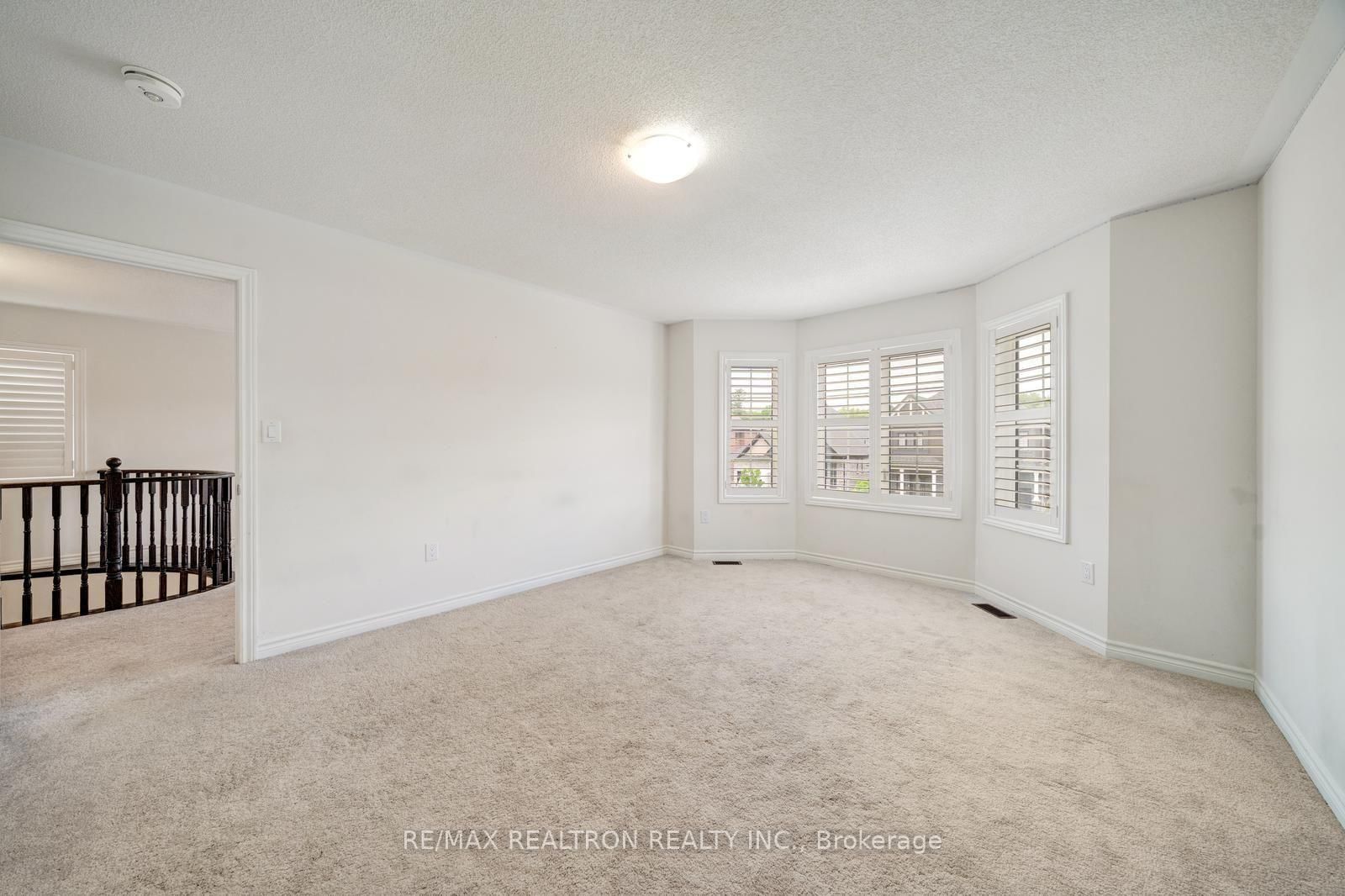 295 Northglen Boulevard - Photo 39
