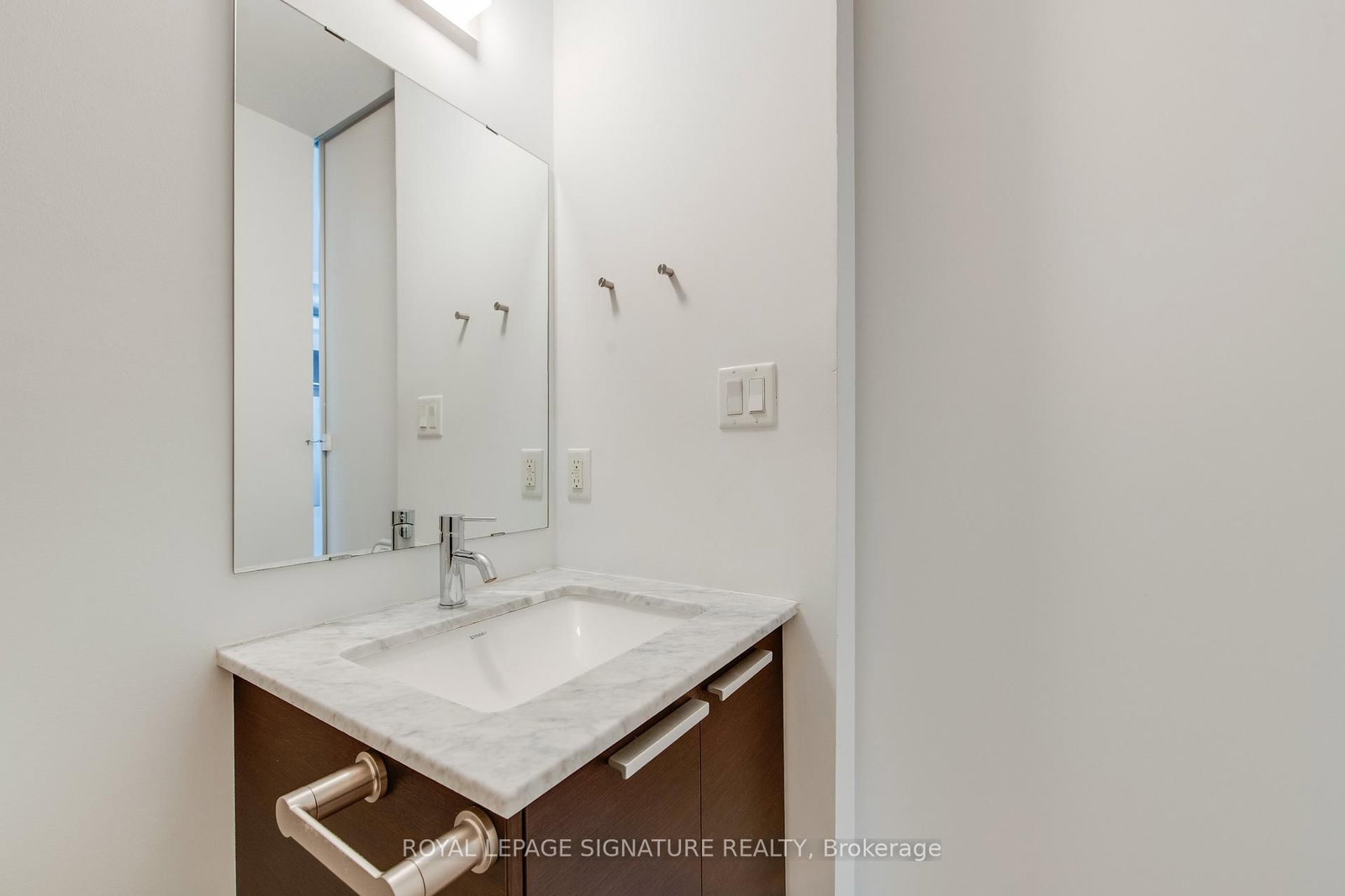 625 Queen Street E • #211 • Toronto, ON photo 30
