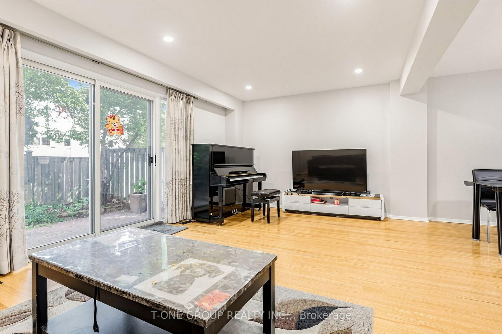48 Bonis Avenue • Toronto, ON photo 6
