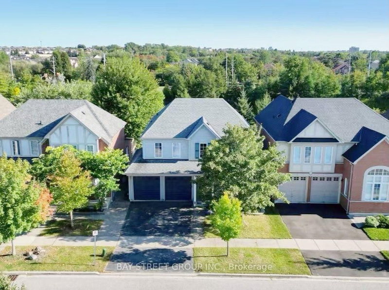 17 Bradbury Crescent