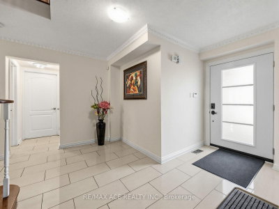 53 Howes Street • Ajax, ON photo 3