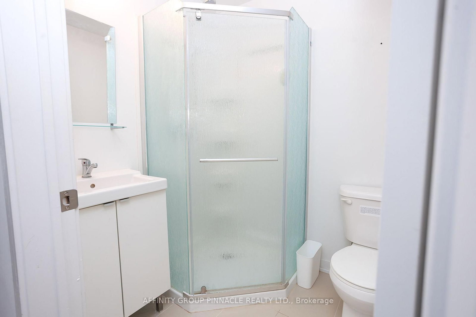 220-1800 Simcoe St, Oshawa, view 11