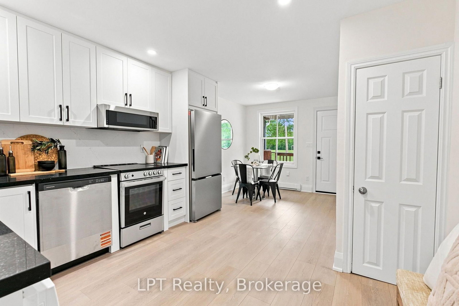 112 Olive Avenue • Oshawa, ON photo 11