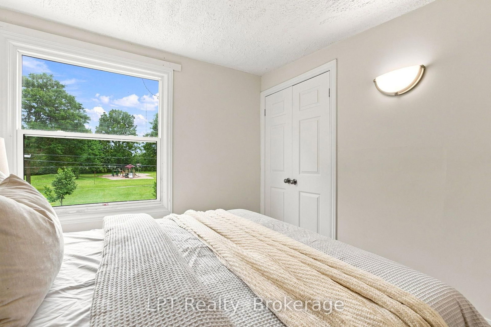 112 Olive Avenue • Oshawa, ON photo 28